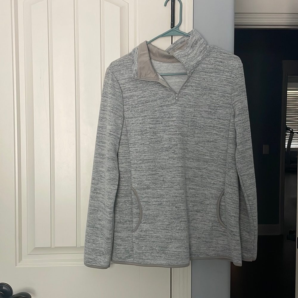 Pullover hoodie